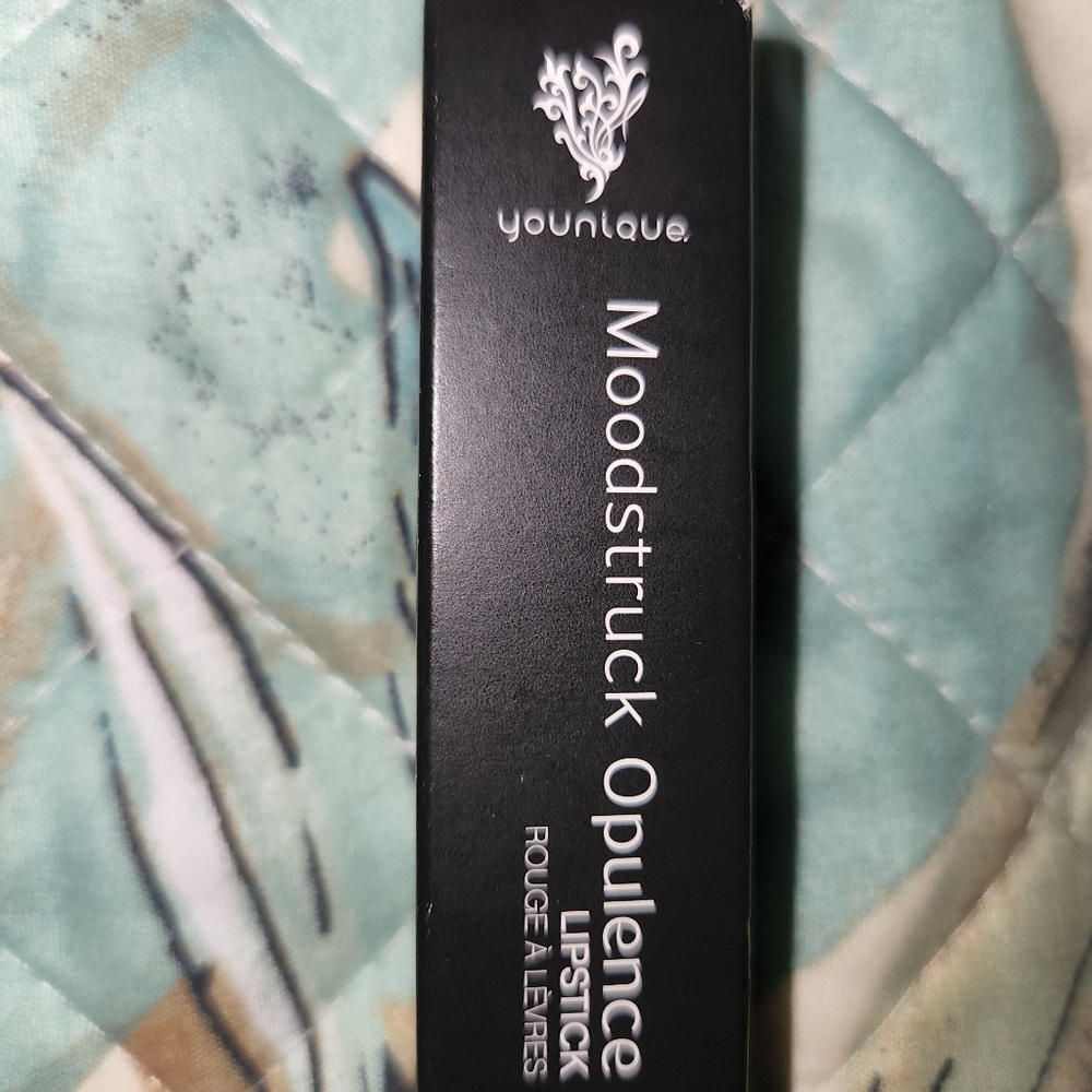 Younique lipstick